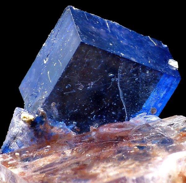 Name this Gemstone - April